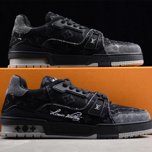 Louis Vuitton Trainer "All Black"