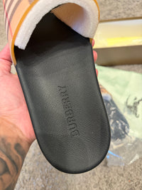Sandália Burberry