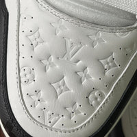 Louis Vuitton LV Trainer White / Black