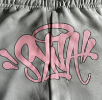 Conjunto Syna World Tracksuit Cinza / Rosa