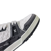 Louis Vuitton LV Trainer White / Black