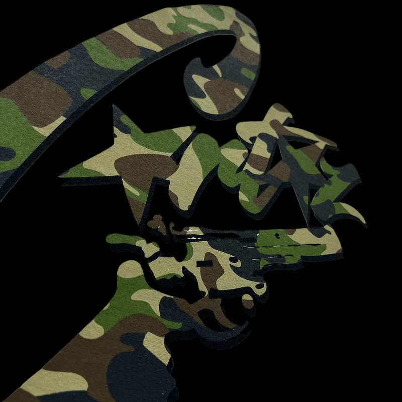 Camiseta Corteiz Camouflage Pistol