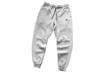 Conjuntos Nike Tech Fleece Cinza