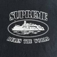 Corteiz x Supreme Camiseta Rules The World Black